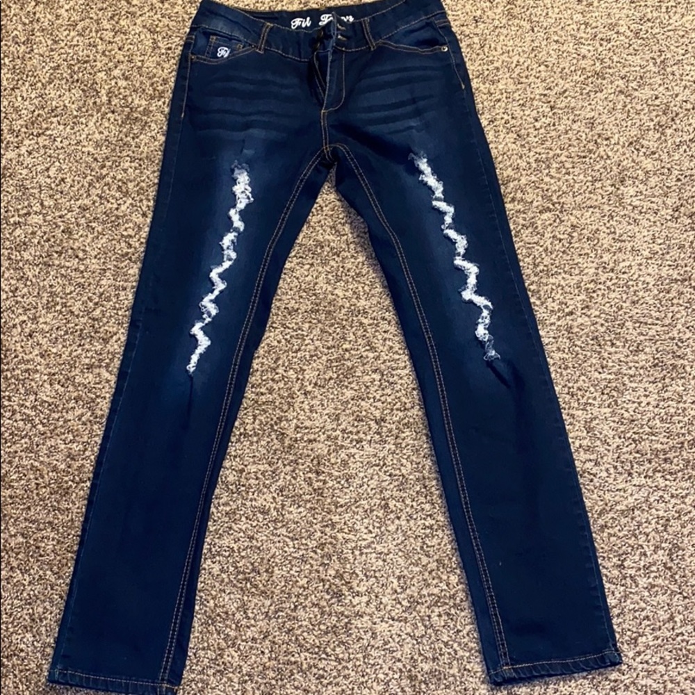 Ripped Straight leg jeans